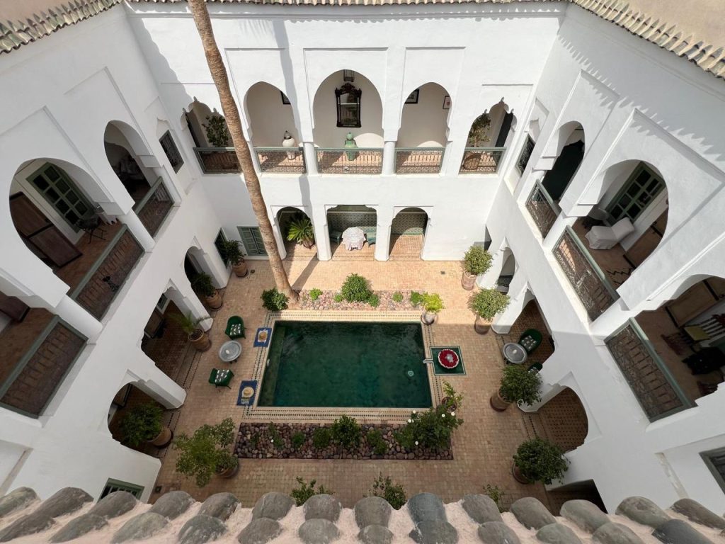 0DB58B33-76C4-4230-9501-4C62CFD8D3C3