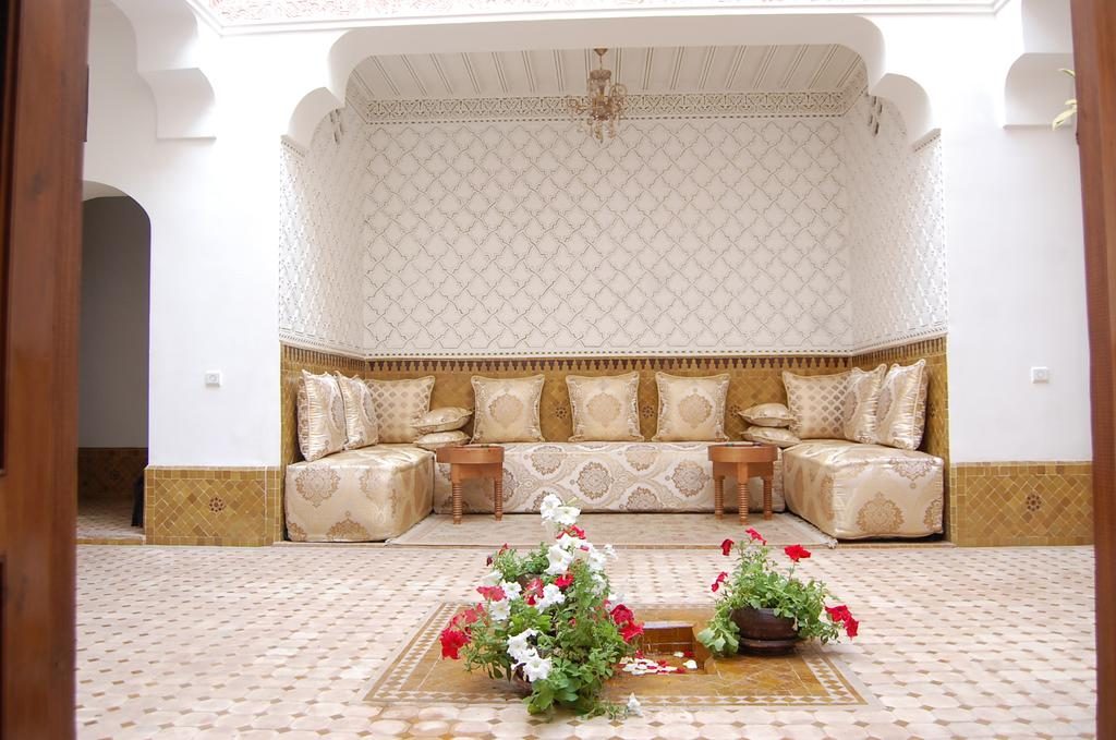 Riads-for-sale-Marrakech-Riad-for-sale-Marrakech-Marrakech-Realty-Marrakech-Real-Estate-Immobilier-Marrakech-Riads-a-vendre-Marrakech-06.jpg