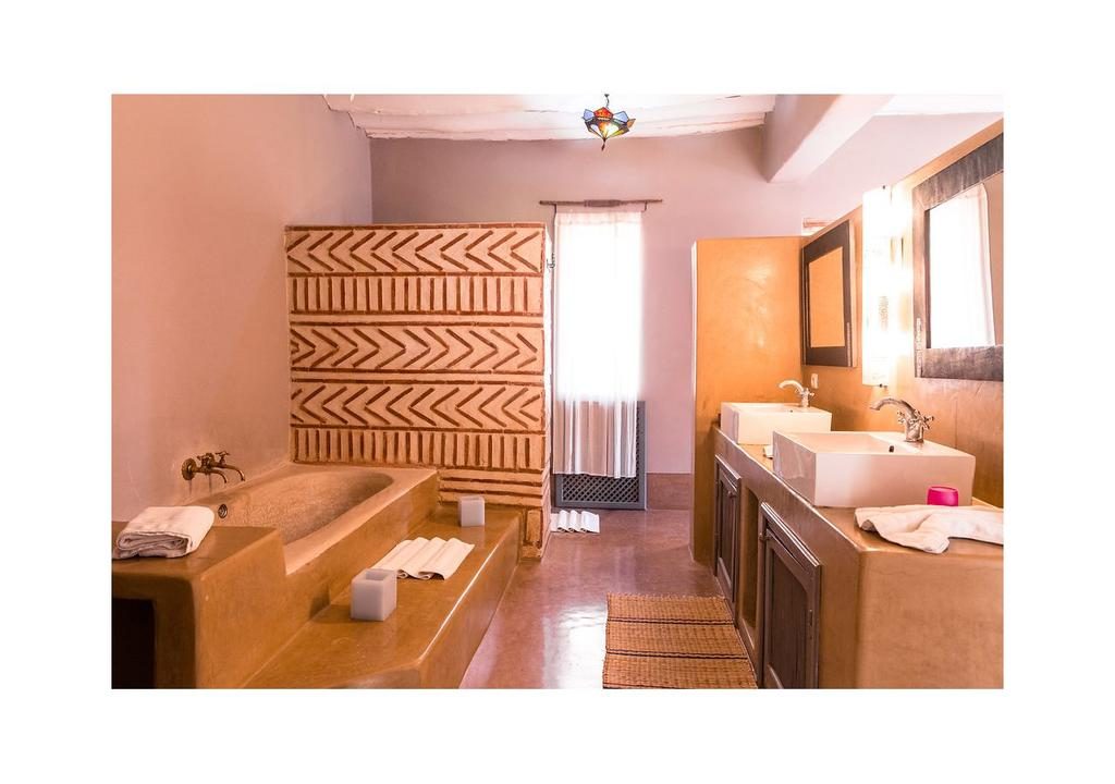 Villas-for-sale-Marrakech-villa-for-sale-Marrakech-Marrakech-Realty-Marrakech-real-estate-Immobilier-Marrakech-villa-a-vendre-Marrakech-34.jpg