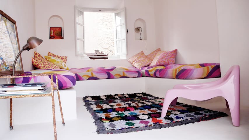 Riads-for-sale-Essaouira-riad-for-sale-Essaouira-Essaouira-Realty-Essaouira-real-estate-Immobilier-Essaouira-riad-a-vendre-Essaouira-021.jpg