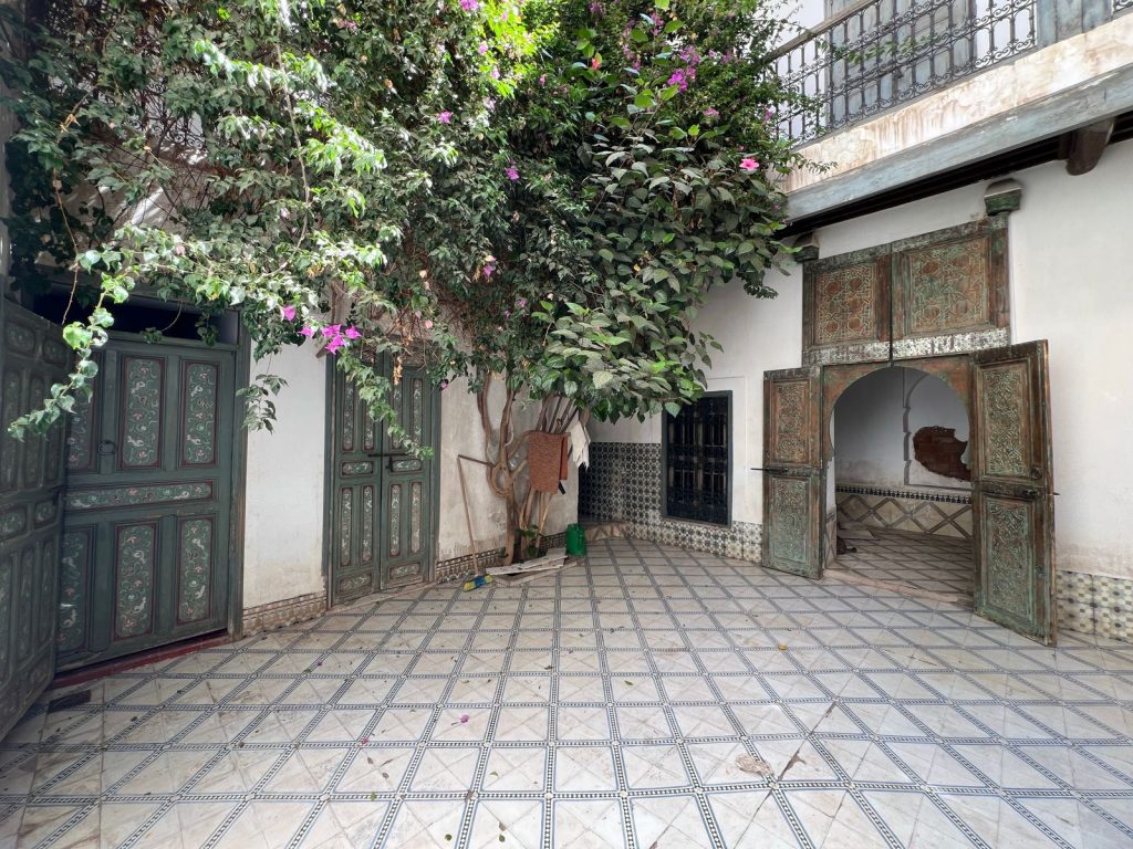 2607F5D6-AD4C-4DBB-A65D-3E32B13E73FC