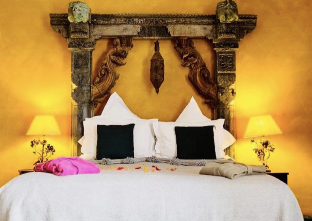 7974B25D-F031-43DA-8950-98223BE28E55