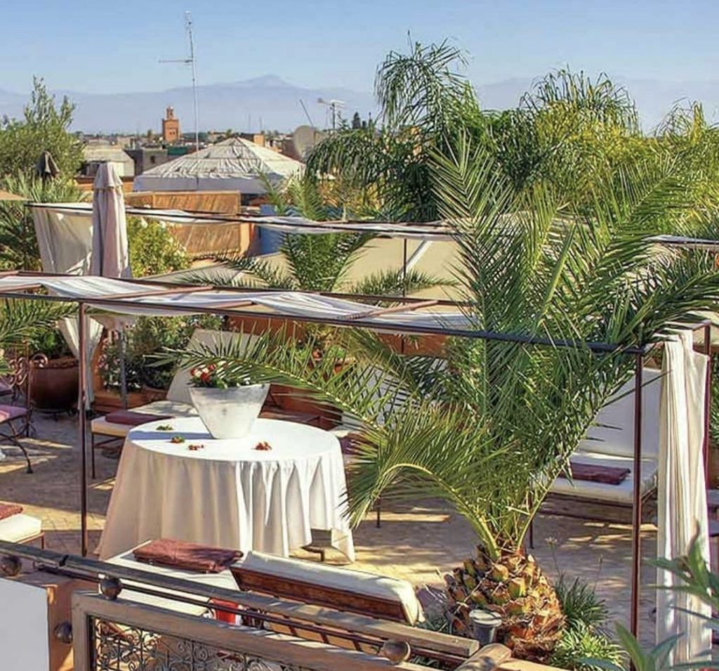 8AB8C669-7A7D-486C-9836-6D05297343BA