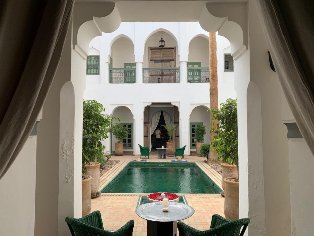 9153BD18-4571-41E3-9390-E38FE6FE79F7