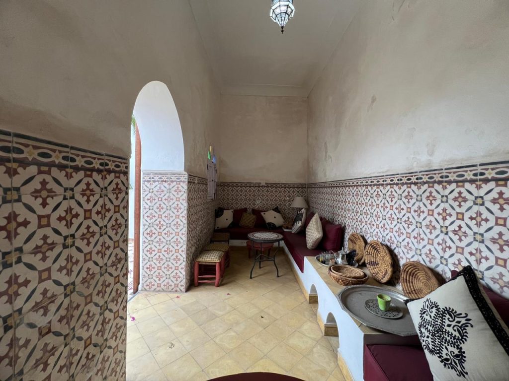 9D306839-591A-4FDF-99AB-43EB670FFD57