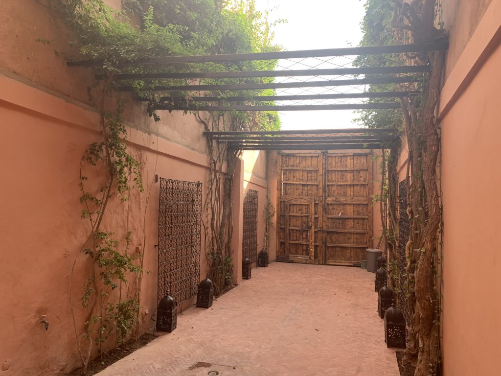 Riads-for-sale-Marrakech-Riad-for-sale-Marrakech-Marrakech-Realty-Marrakech-Real-Estate-Immobilier-Marrakech-Riads-a-vendre-Marrakech-01.jpg