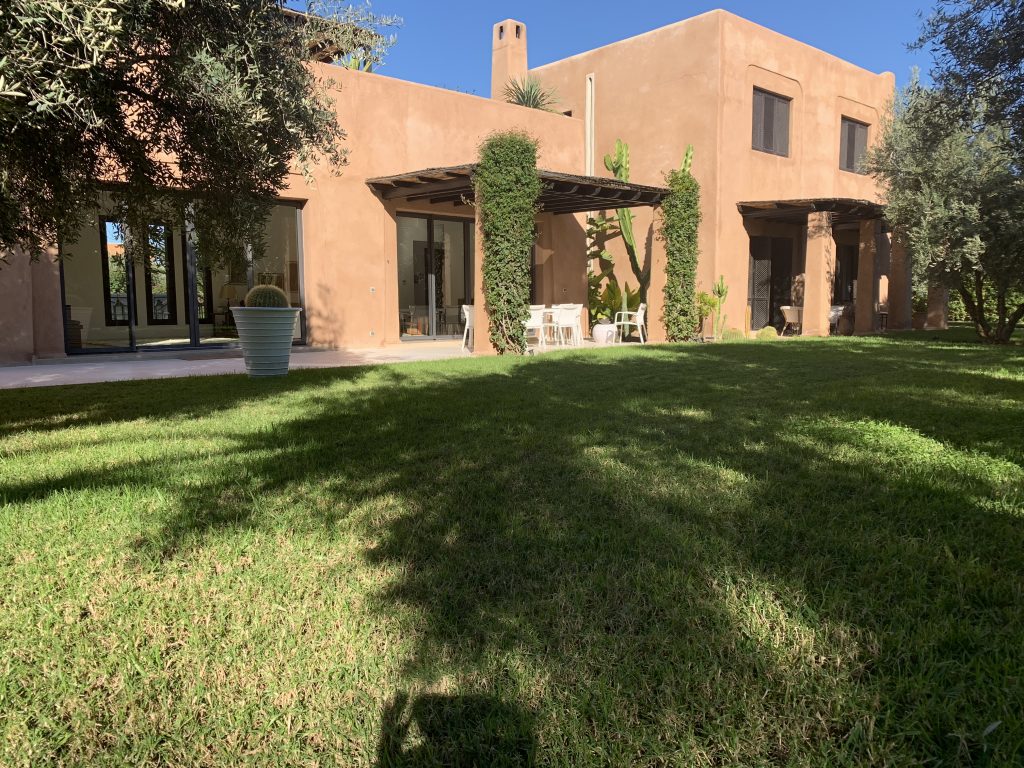 Villas-for-sale-Marrakech-villa-for-sale-Marrakech-Marrakech-Realty-Marrakech-real-estate-Immobilier-Marrakech-villa-a-vendre-Marrakech-02.jpg