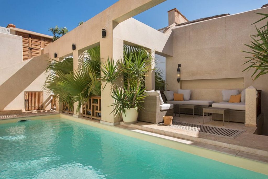 Riads-for-sale-Marrakech-Riad-for-sale-Marrakech-Marrakech-Realty-Marrakech-Real-Estate-Immobilier-Marrakech-Riads-a-vendre-Marrakech-01.jpg